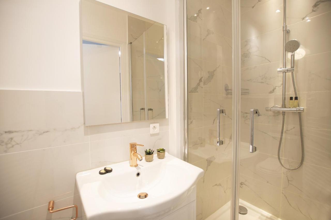 Great Studio Near The Eiffel Tower Paris Exterior foto